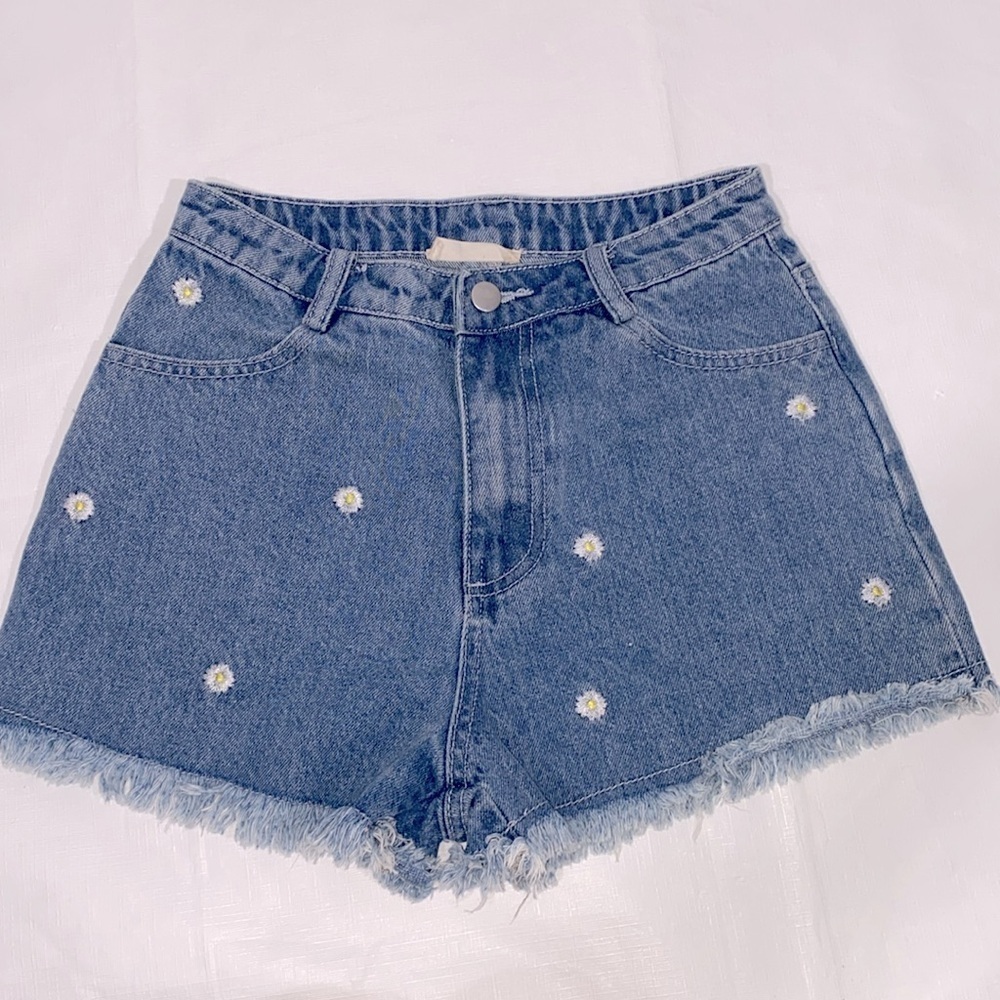 Altard state daisy embroidered fringed denim shorts size XS - Picture 1 of 7